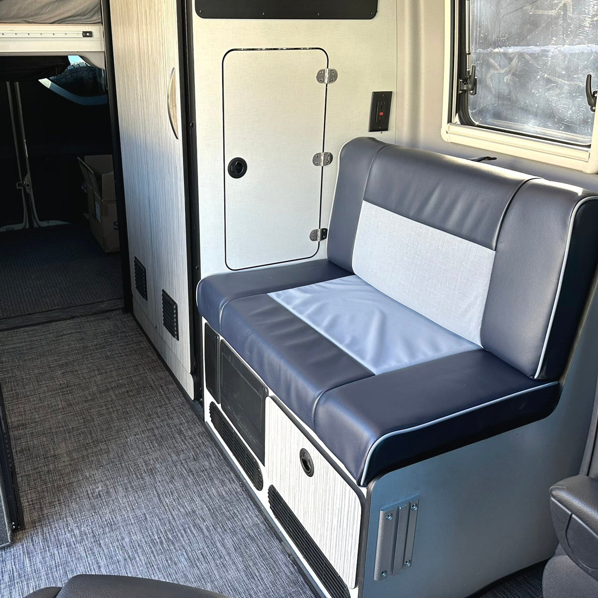 RoamRig Bench Seat Rotation for Winnebago Revels